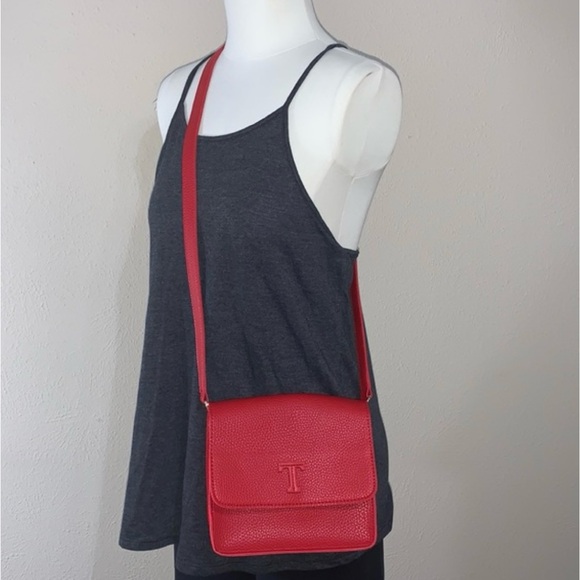 NWOT Red Faux Leather Crossbody Bag with T - Picture 6 of 6